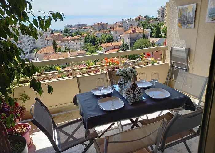 Cannes A Vous